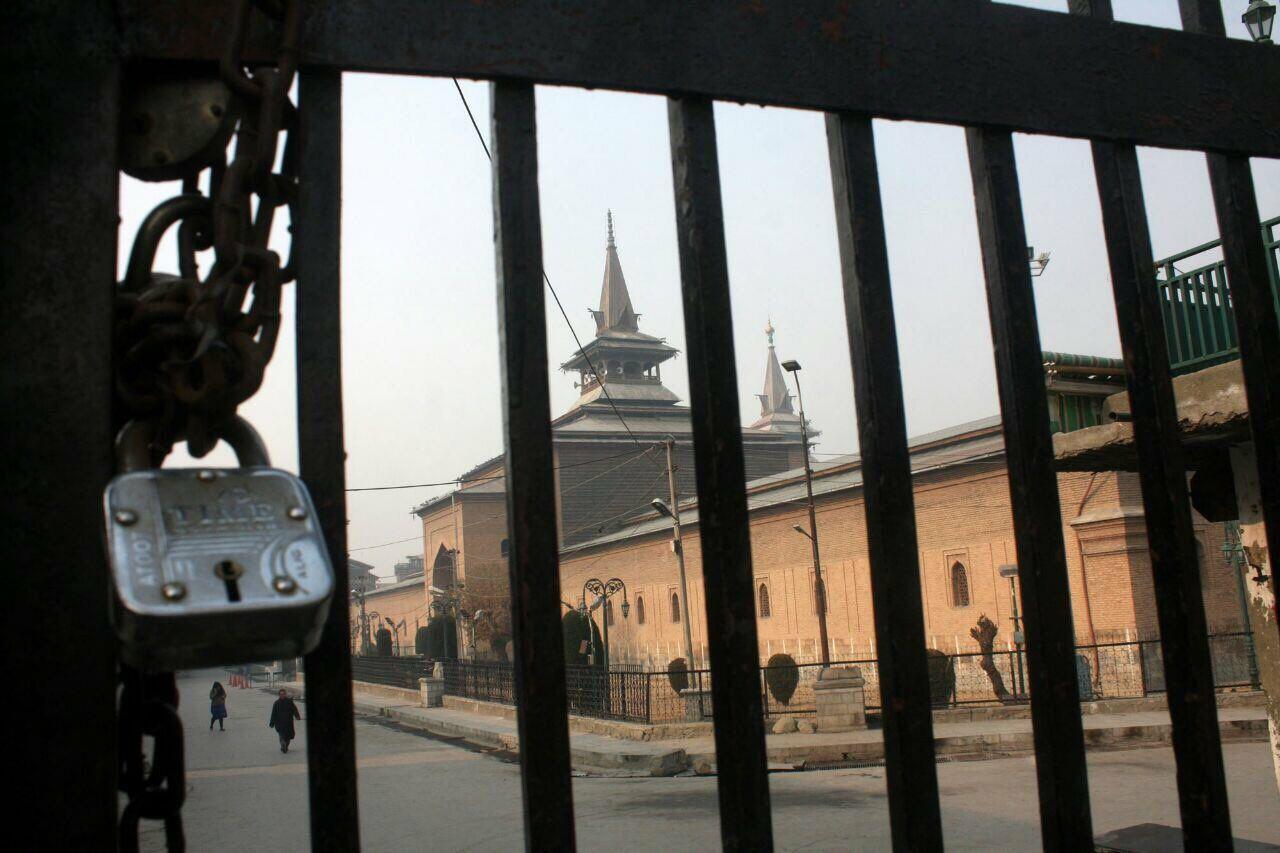 Authorities disallow Friday prayers at Jamia Masjid